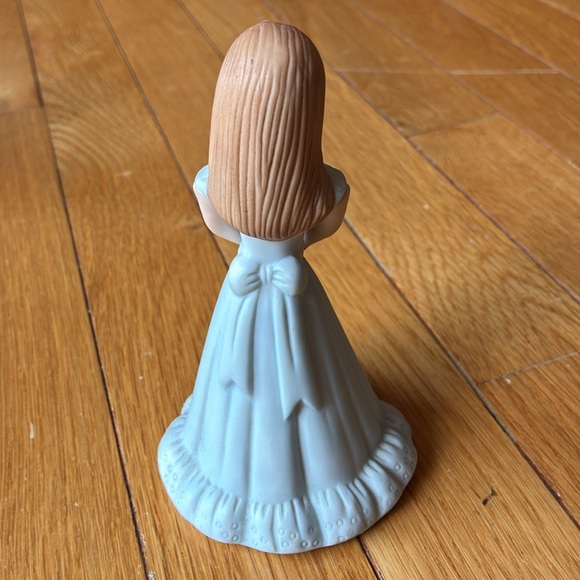 Enesco Retired GROWING UP BIRTHDAY GIRLS (sold individually) - Picture 7 of 12